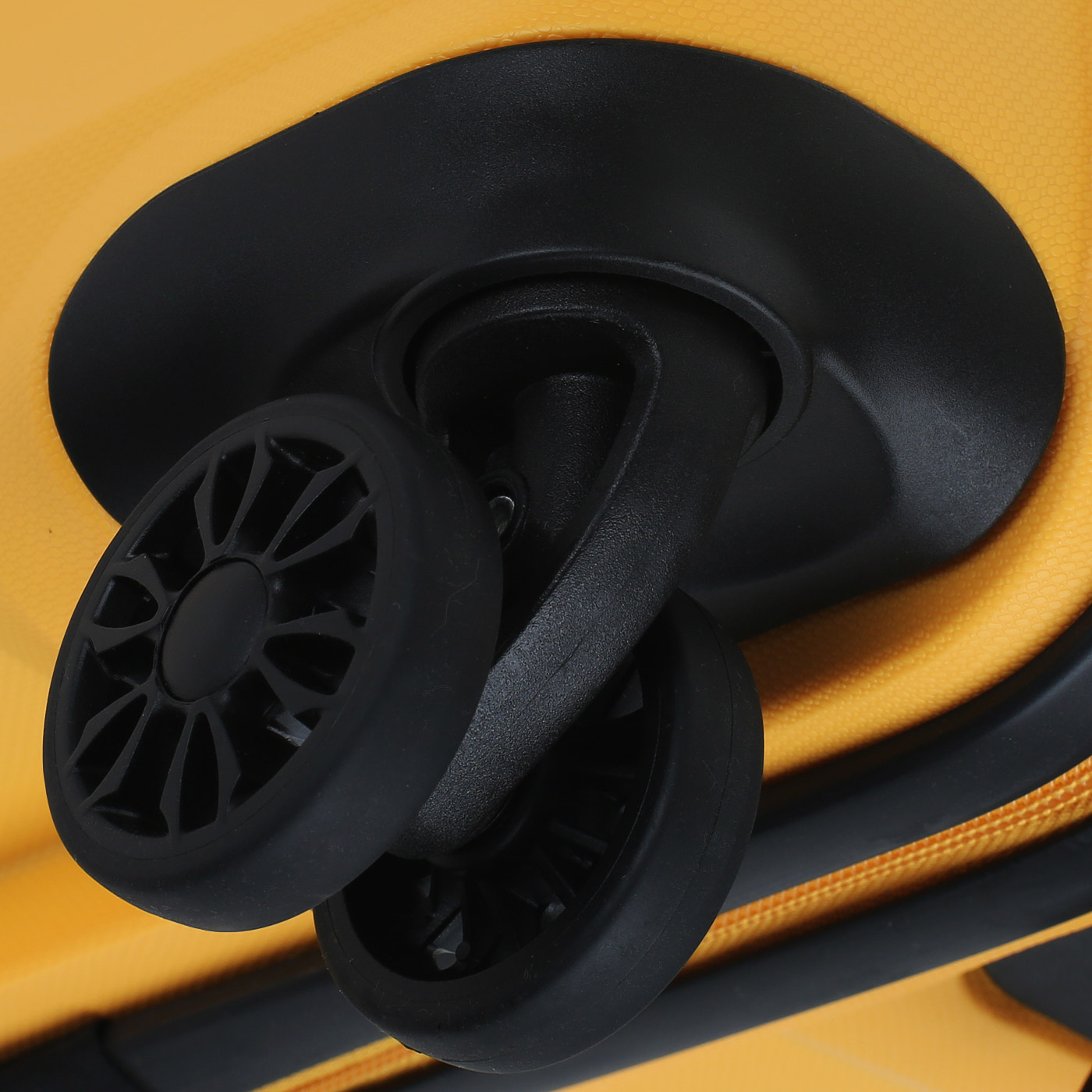 Чемодан American Tourister Bon Air