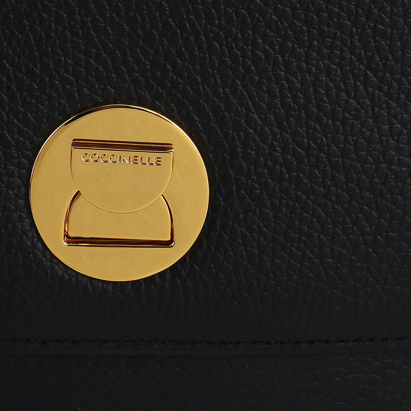 Сумка через плечо Coccinelle Liya