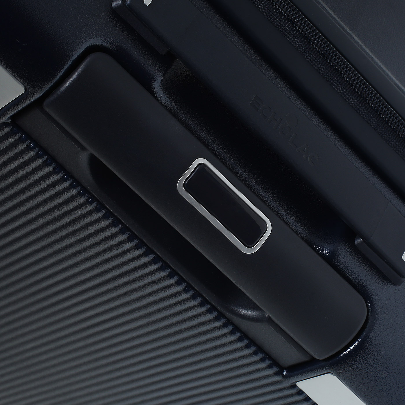 Чемодан маленький S из поликарбоната Echolac Dynasty