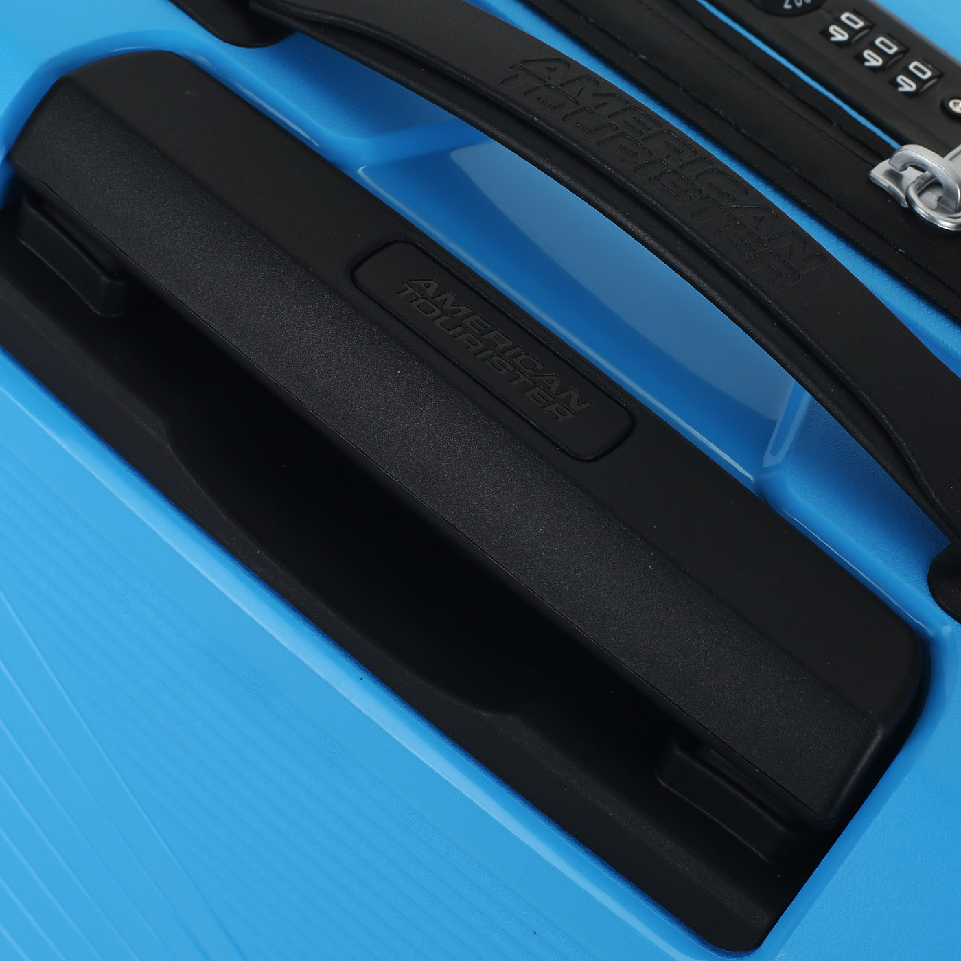 Чемодан American Tourister Airconic