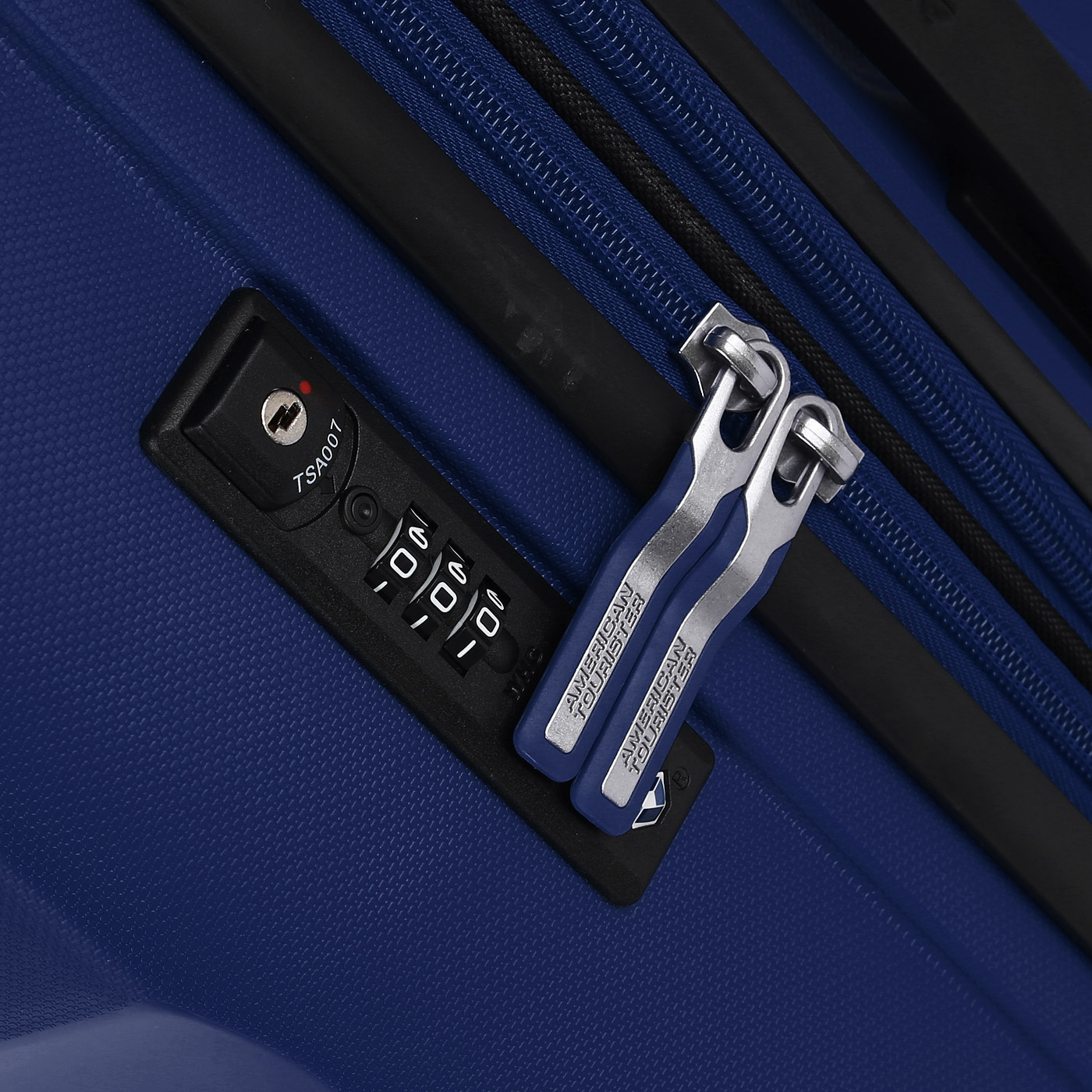 Чемодан большой L из полипропилена с кодовым замком American Tourister Bon Air