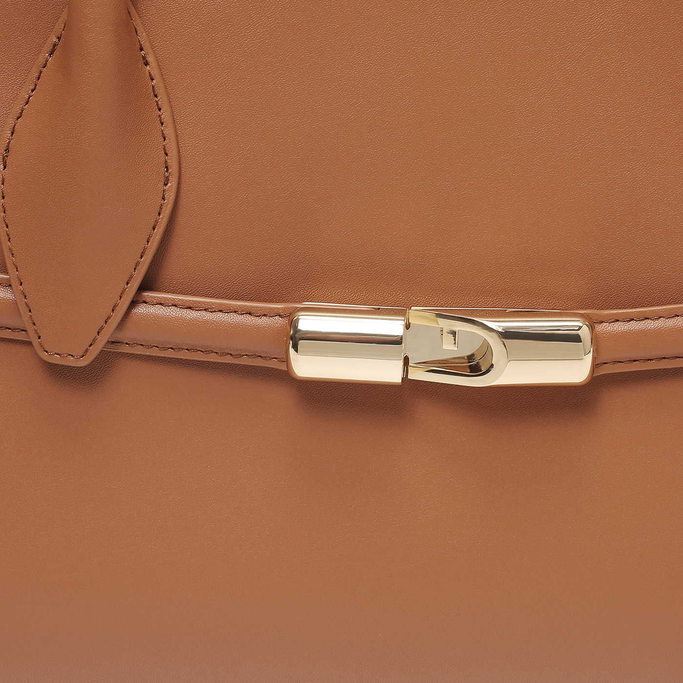 Кожаная сумка Furla Goccia