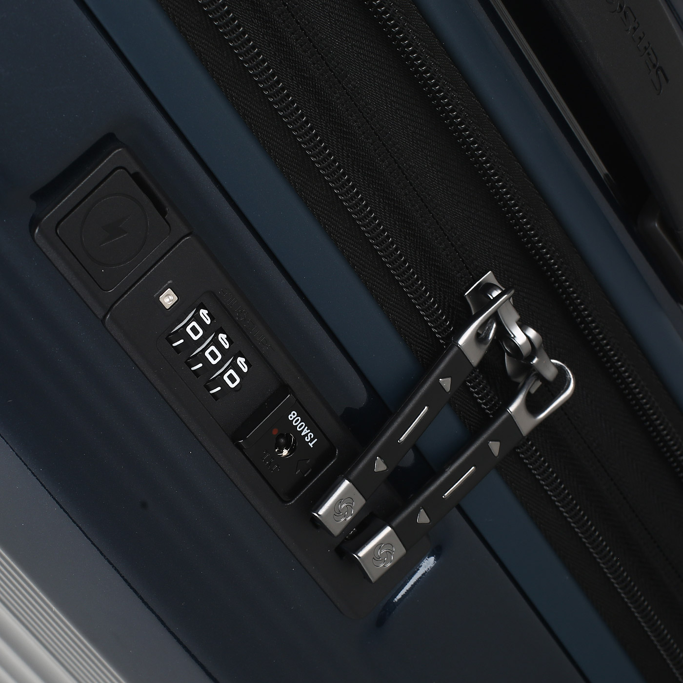 Чемодан маленький S из поликарбоната Samsonite Nuon