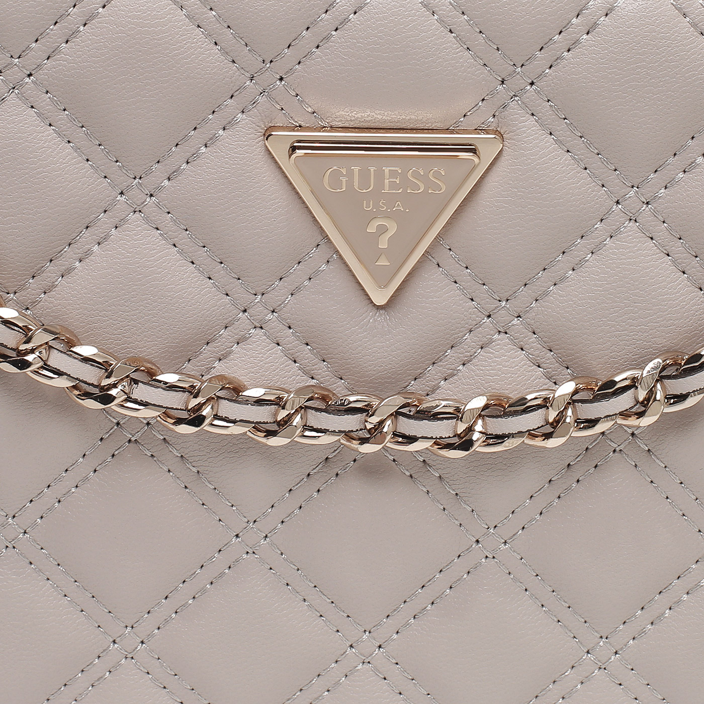 Сумка через плечо с цепочкой Guess Noelle