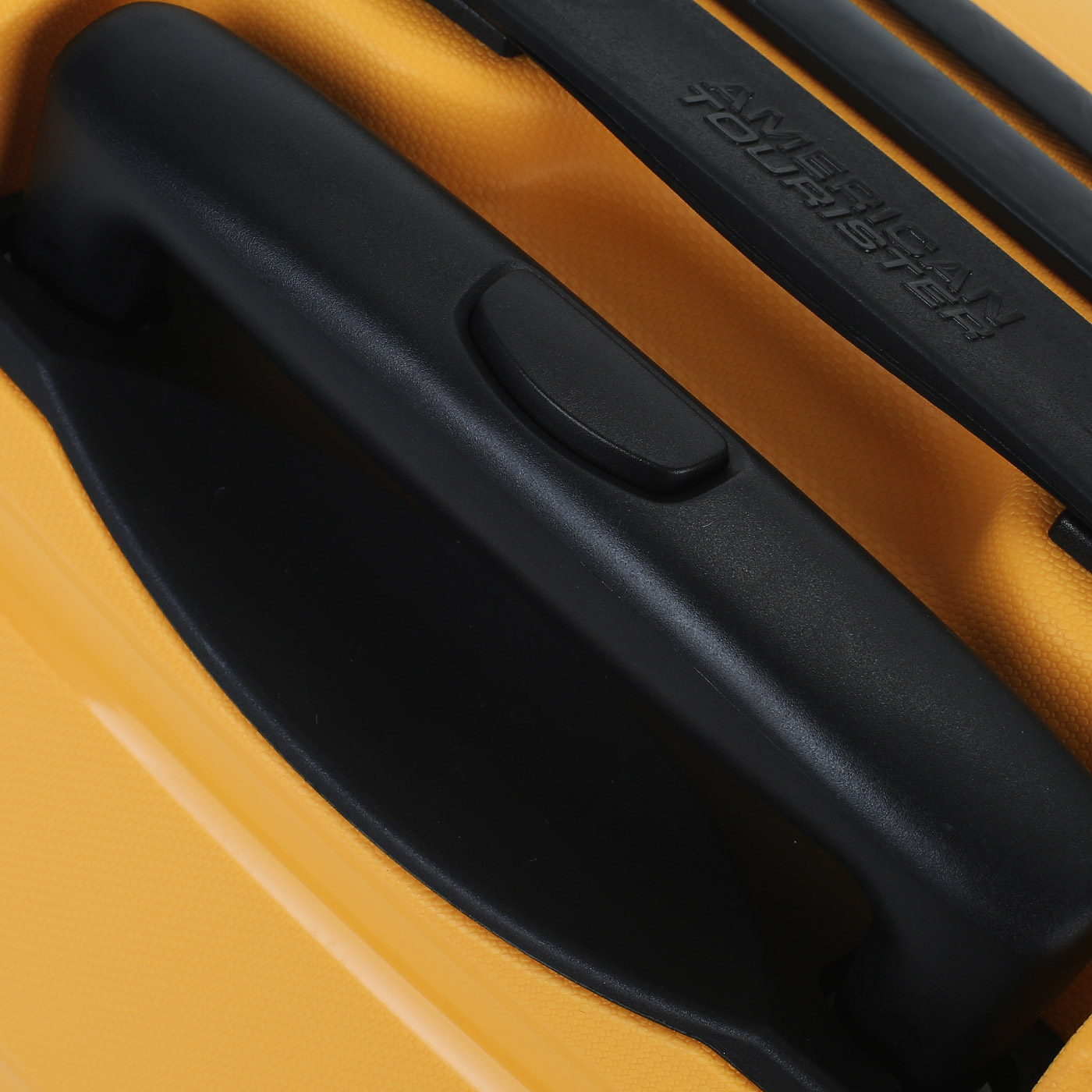 Чемодан American Tourister Bon Air