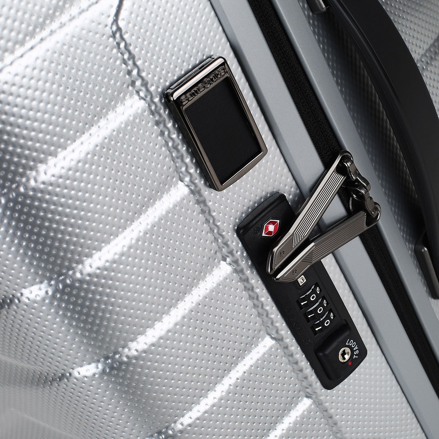 Чемодан средний M  с кодовым замком Samsonite Proxis