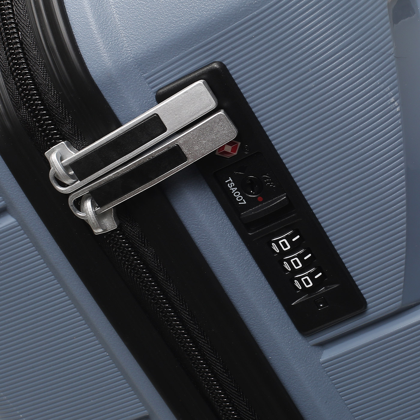 Чемодан средний M из полипропилена Sun Voyage Elite