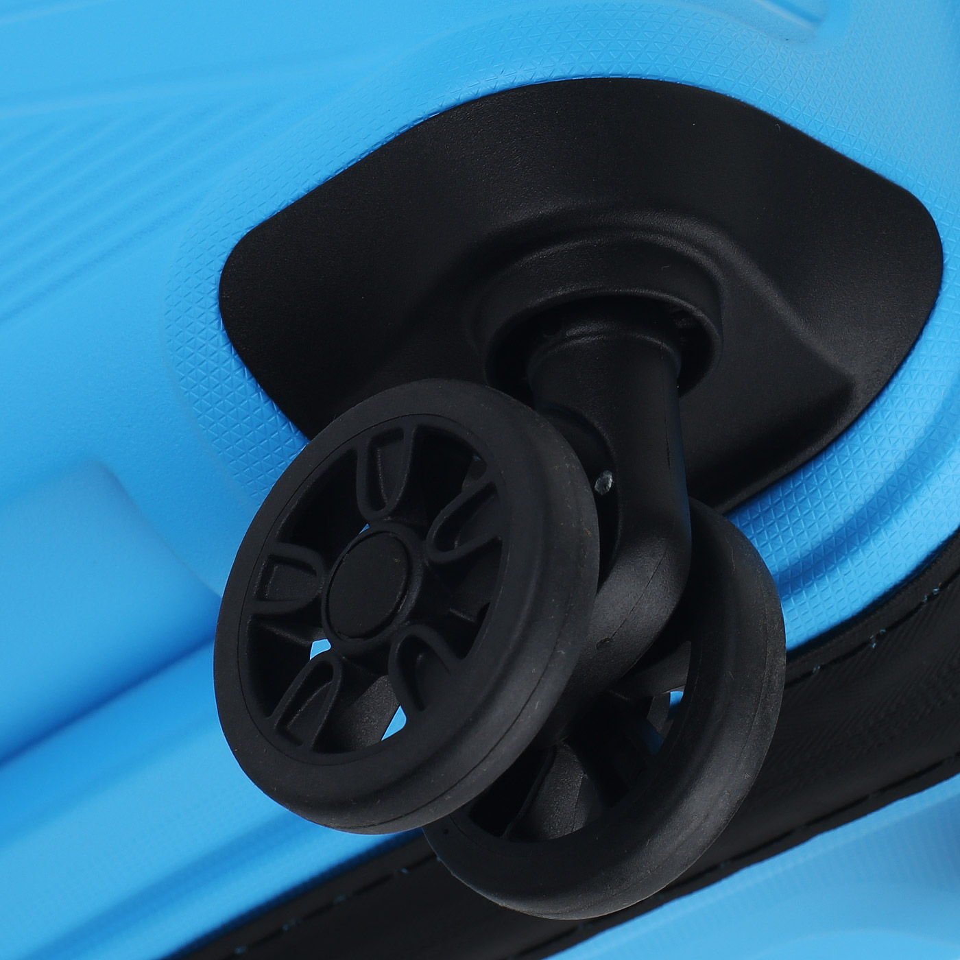 Чемодан American Tourister Airconic